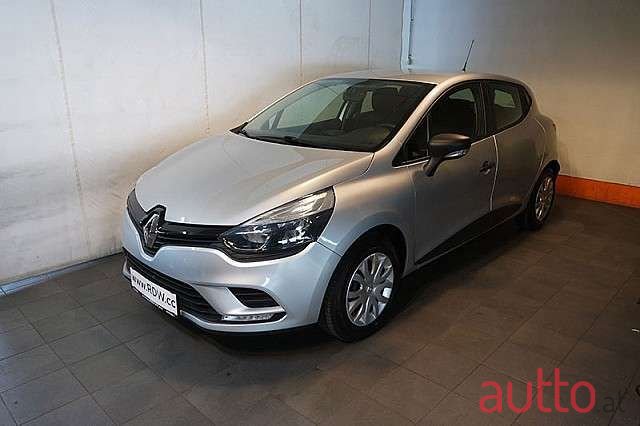 2017' Renault Clio photo #2