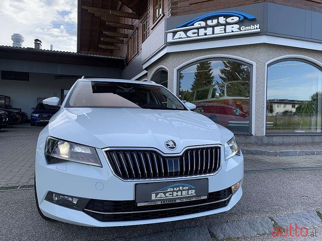 2018' Skoda Superb photo #2