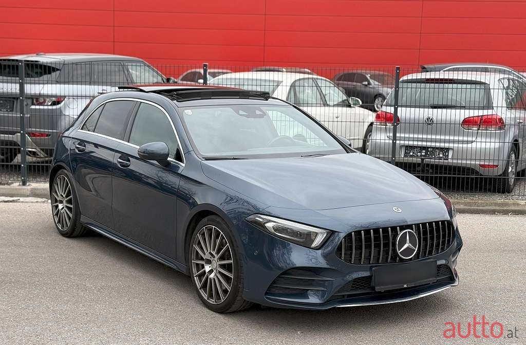 2019' Mercedes-Benz A-Klasse photo #1