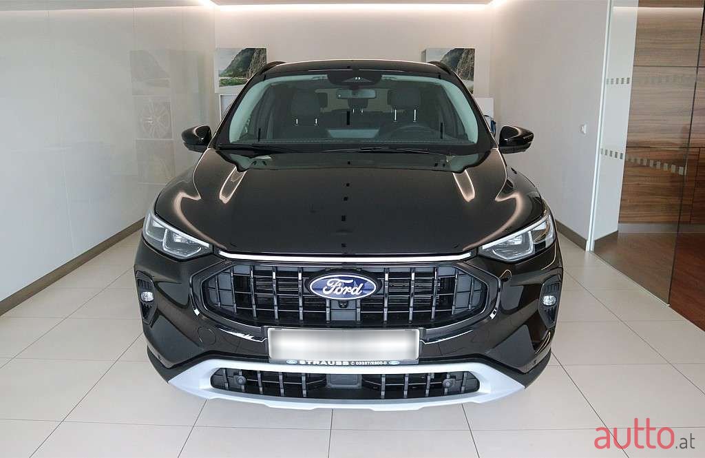 2024' Ford Kuga photo #2