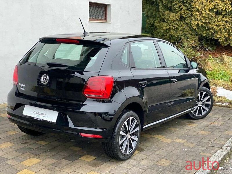 2017' Volkswagen Polo photo #4