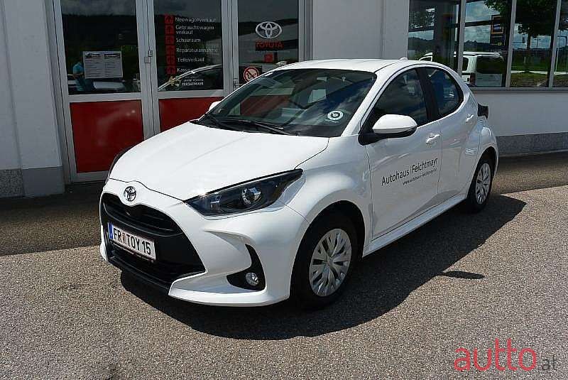 2021' Toyota Yaris photo #1