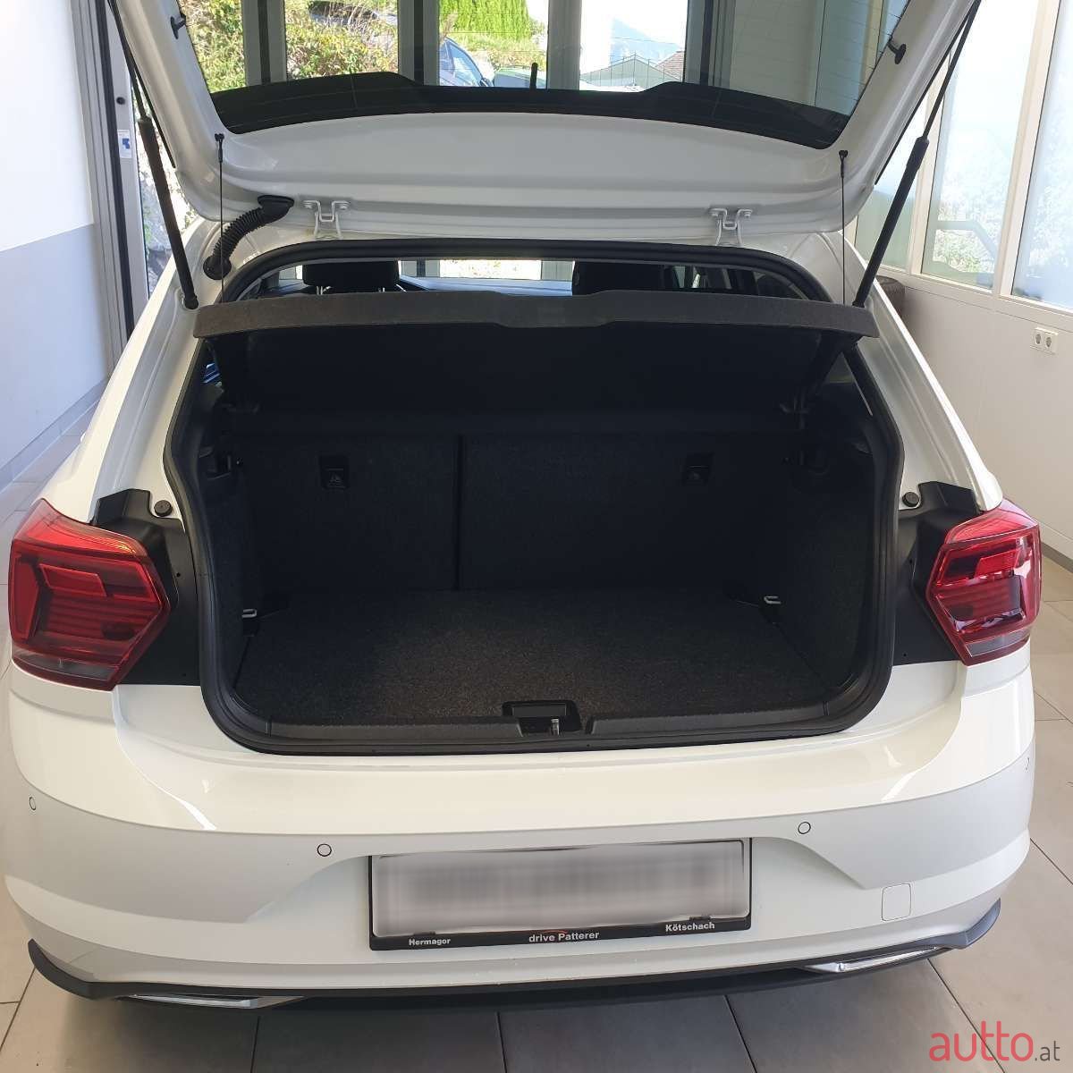 2018' Volkswagen Polo photo #5