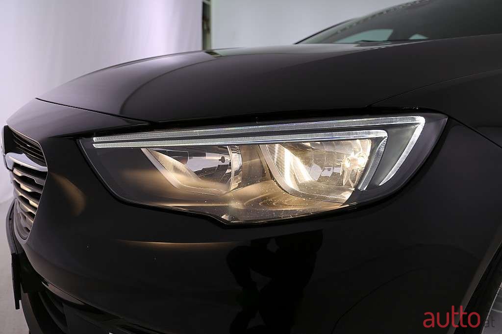 2019' Opel Insignia photo #5