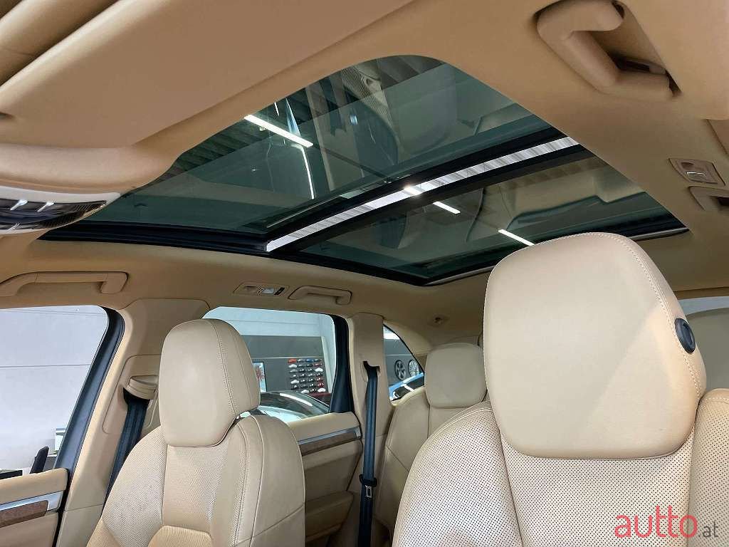 2011' Porsche Cayenne photo #5