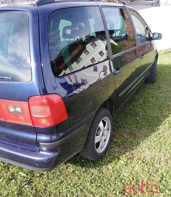 2003' Volkswagen Sharan photo #1