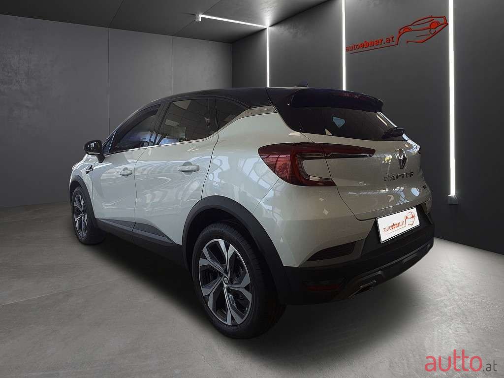 2021' Renault Captur photo #4