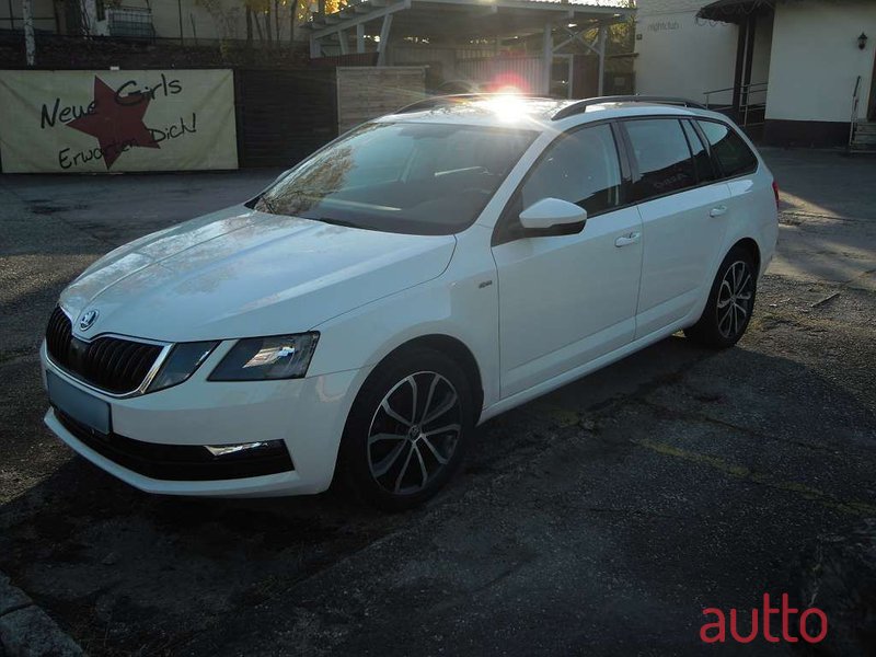 2019' Skoda Octavia photo #1