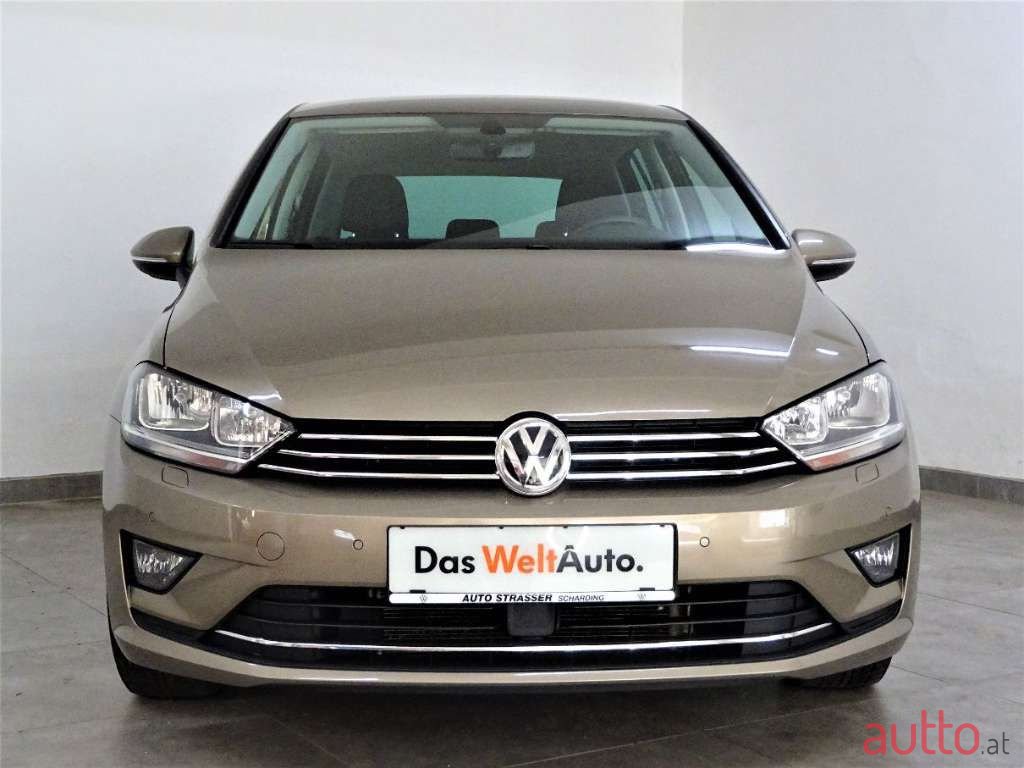 2016' Volkswagen Golf photo #2