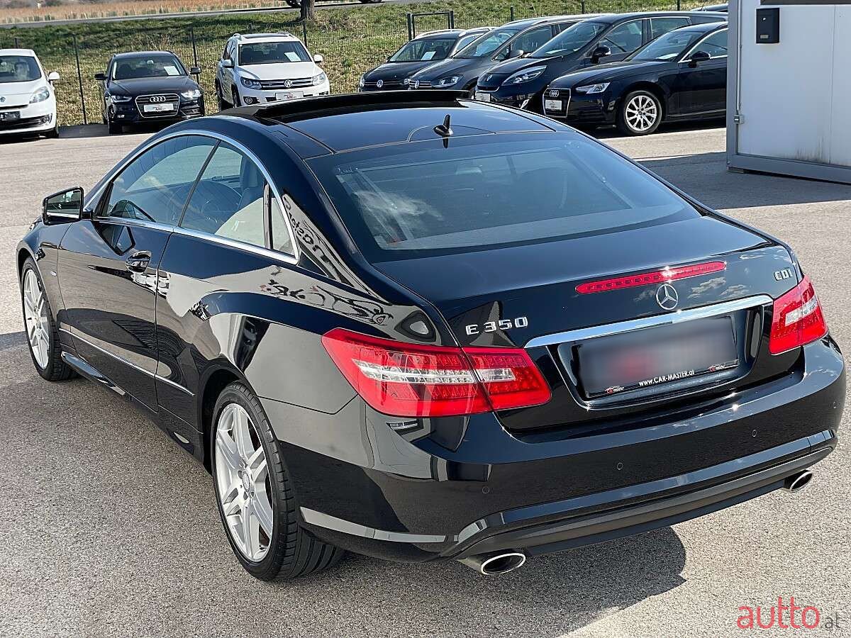 2010' Mercedes-Benz E-Klasse photo #5