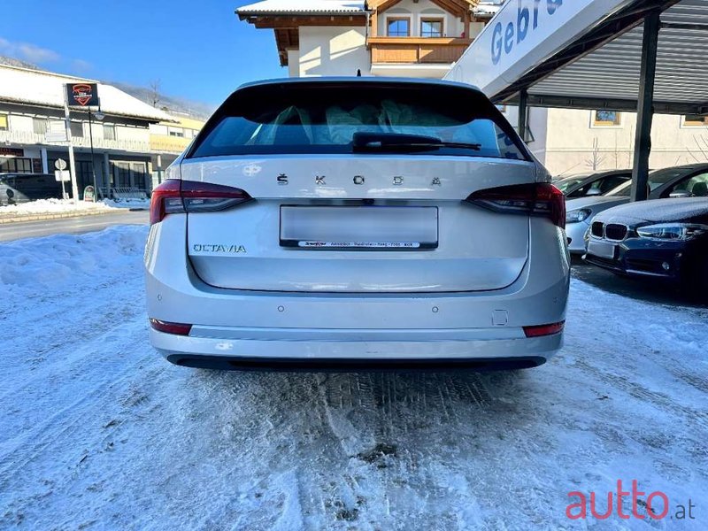 2021' Skoda Octavia photo #6