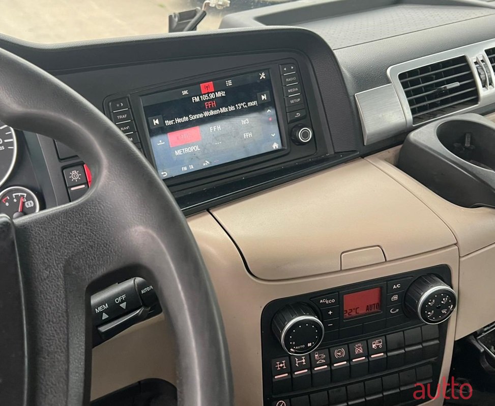 2017' MAN TGS 32.420 photo #4