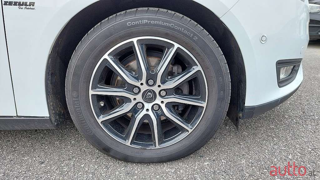 2018' Ford Focus photo #3