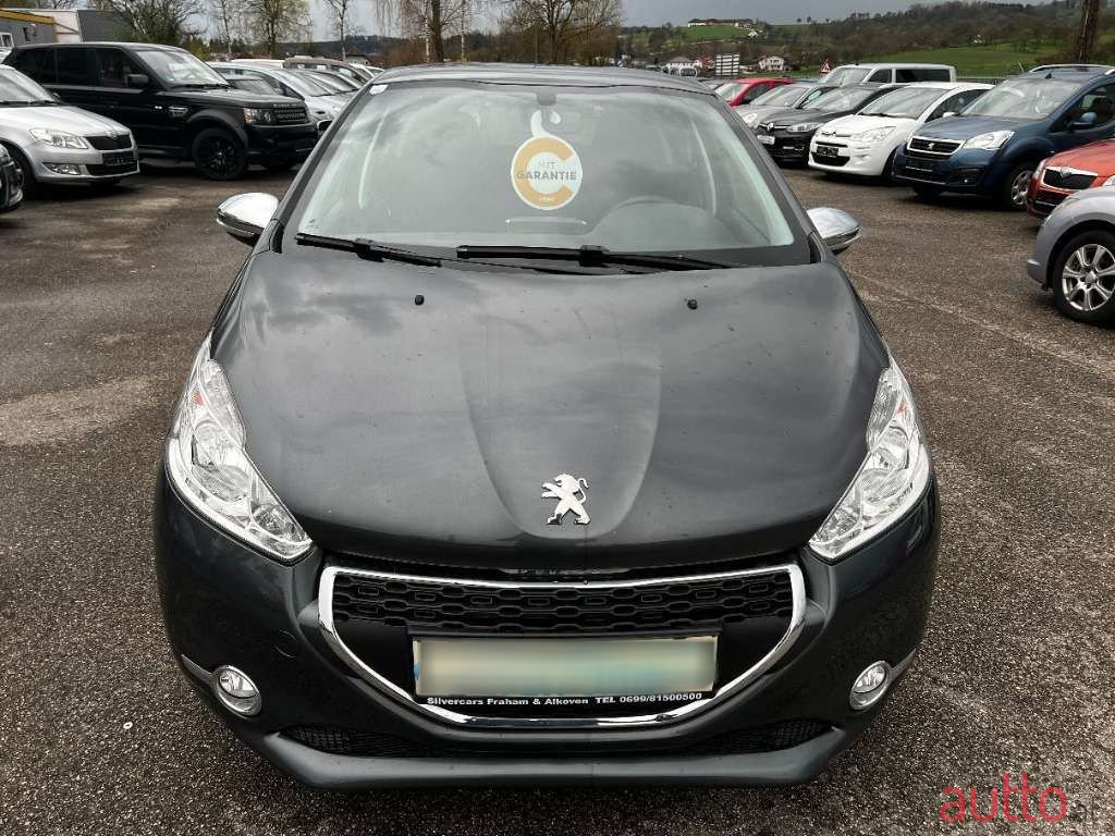 2014' Peugeot 208 photo #2