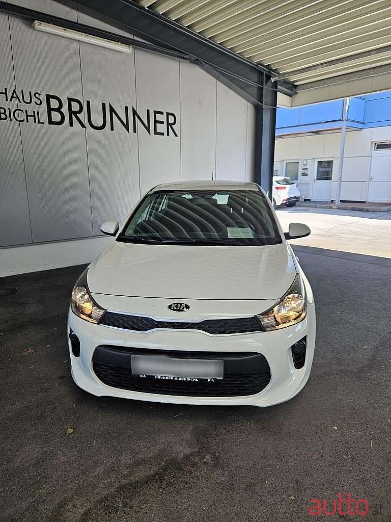 2019' Kia Rio photo #4