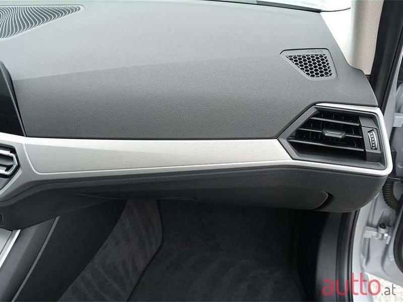 2021' BMW 3Er-Reihe photo #4