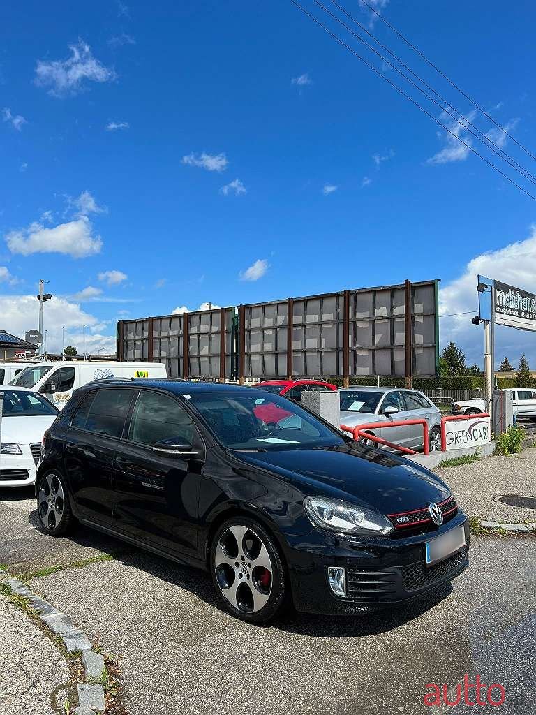 2009' Volkswagen Golf photo #1