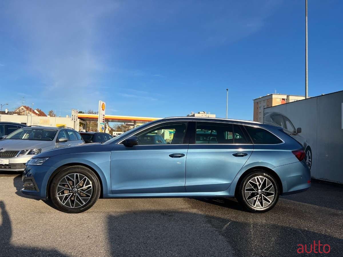 2020' Skoda Octavia photo #6