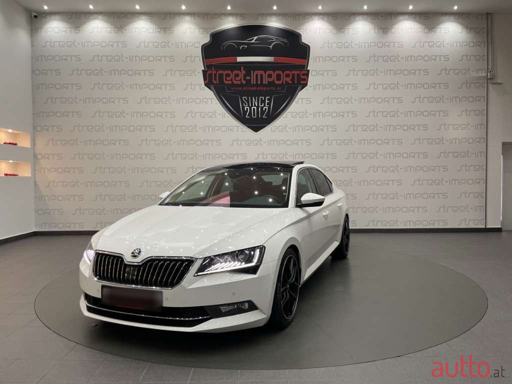 2018' Skoda Superb photo #4