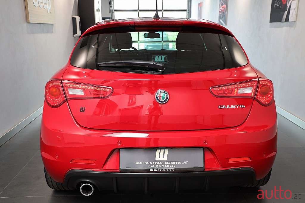 2018' Alfa Romeo Giulietta photo #5