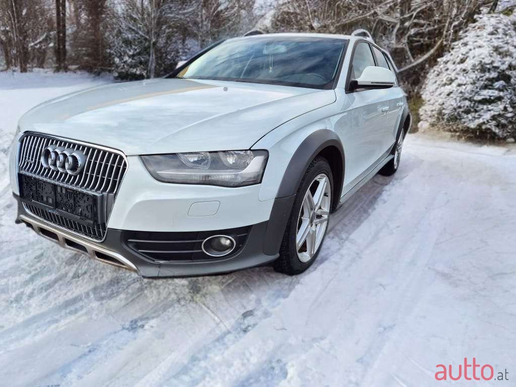2012' Audi A4 Allroad photo #3