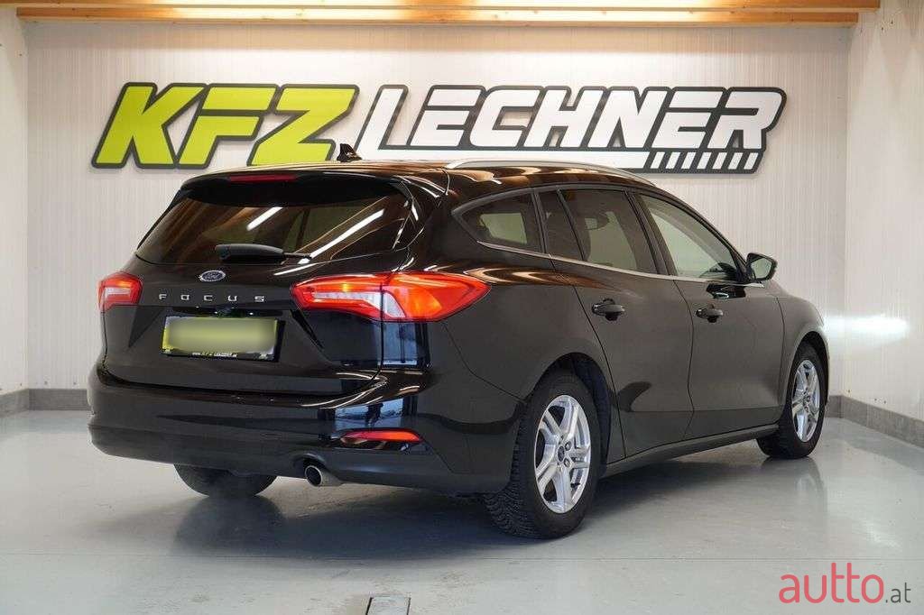 2020' Ford Focus photo #3
