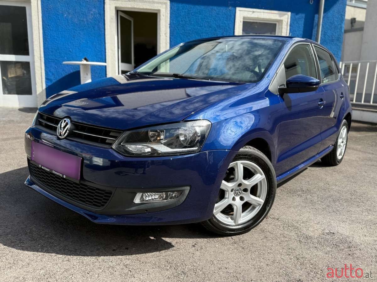 2010' Volkswagen Polo photo #1