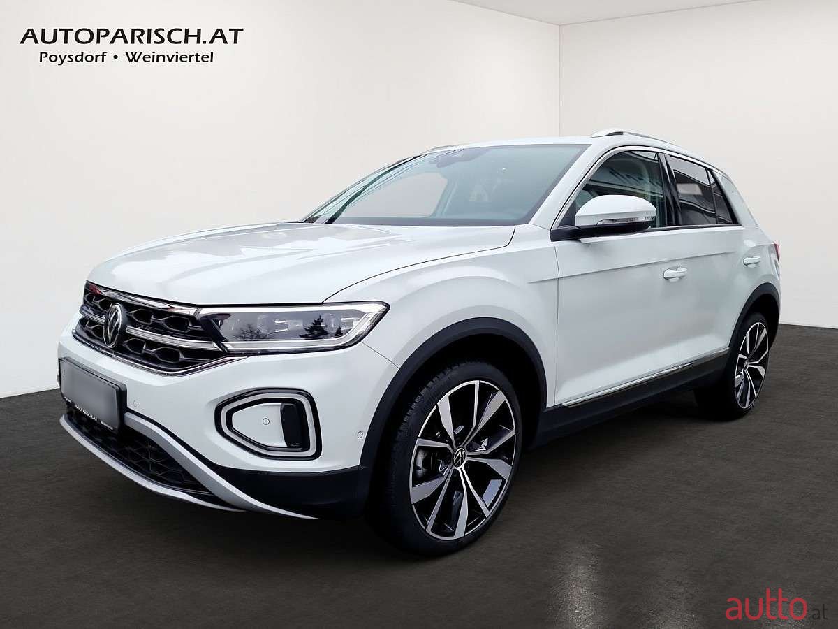 2023' Volkswagen T-Roc photo #1