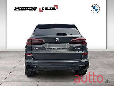 2022' BMW X5 photo #5