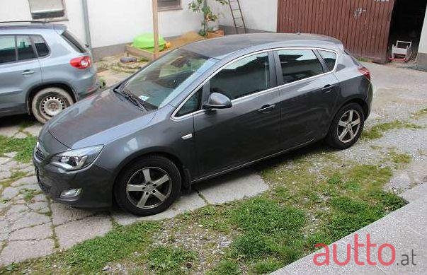 2009' Opel Astra photo #4