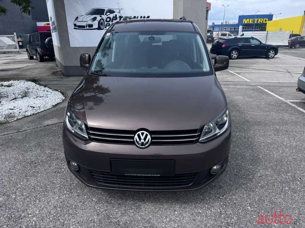 2011' Volkswagen Caddy photo #3