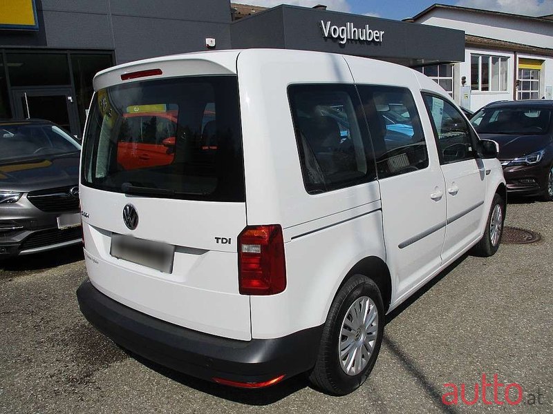 2016' Volkswagen Caddy photo #2