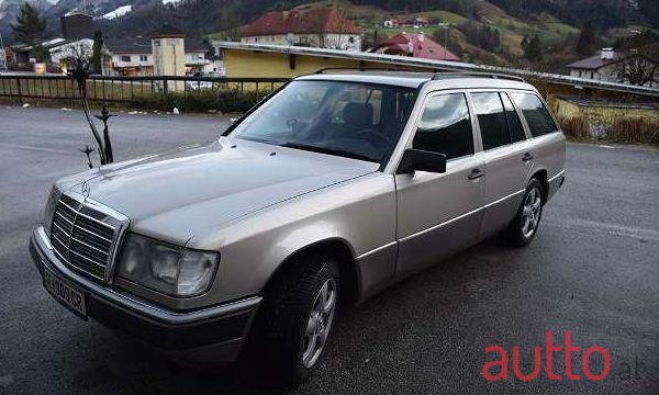 1993' Mercedes-Benz E-Klasse photo #1