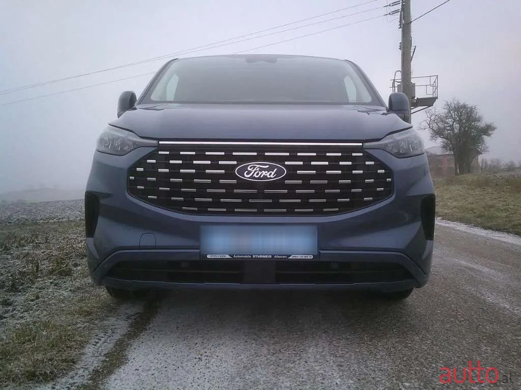 2024' Ford Tourneo photo #3