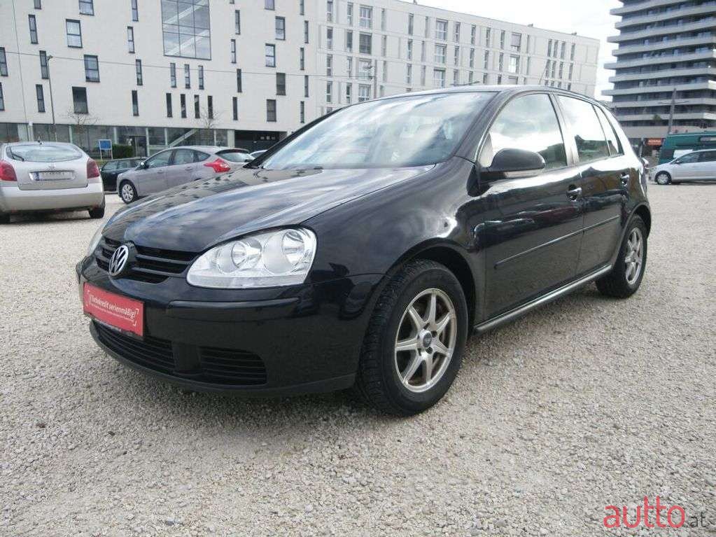 2008' Volkswagen Golf photo #1