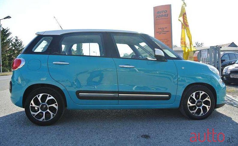 2016' Fiat 500L photo #2