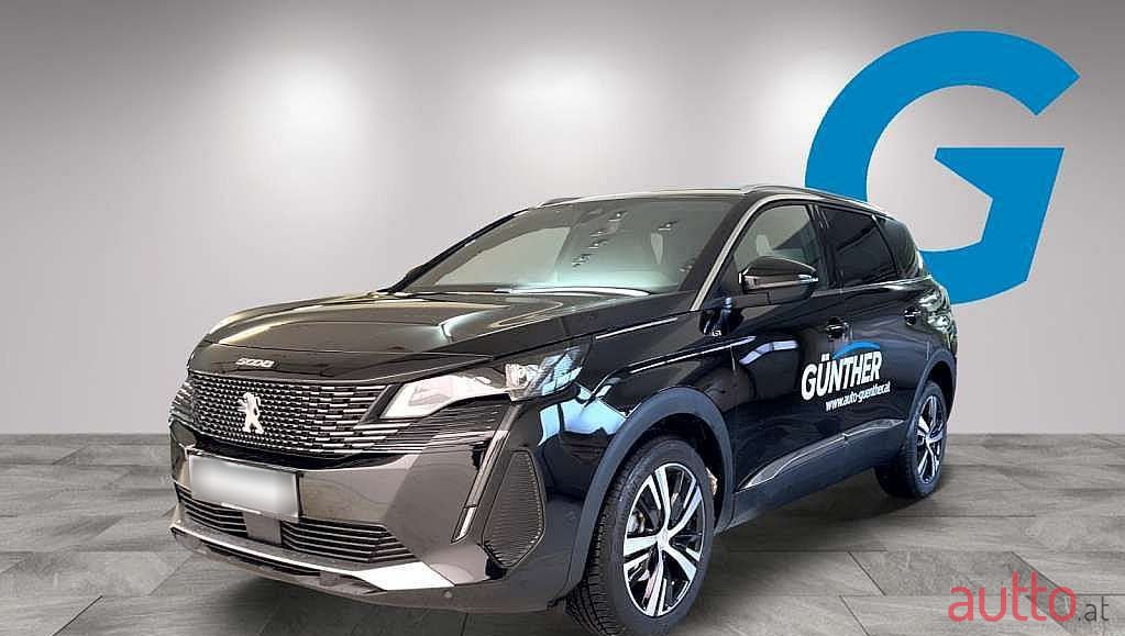 2022' Peugeot 5008 photo #1