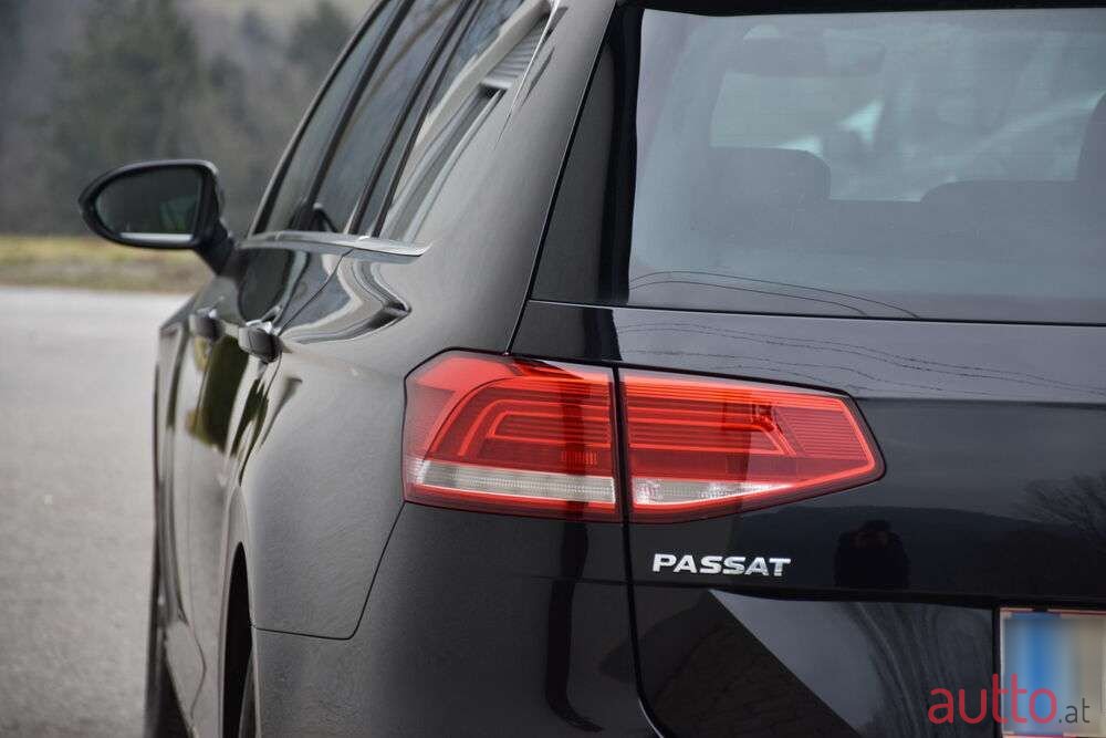 2016' Volkswagen Passat photo #6