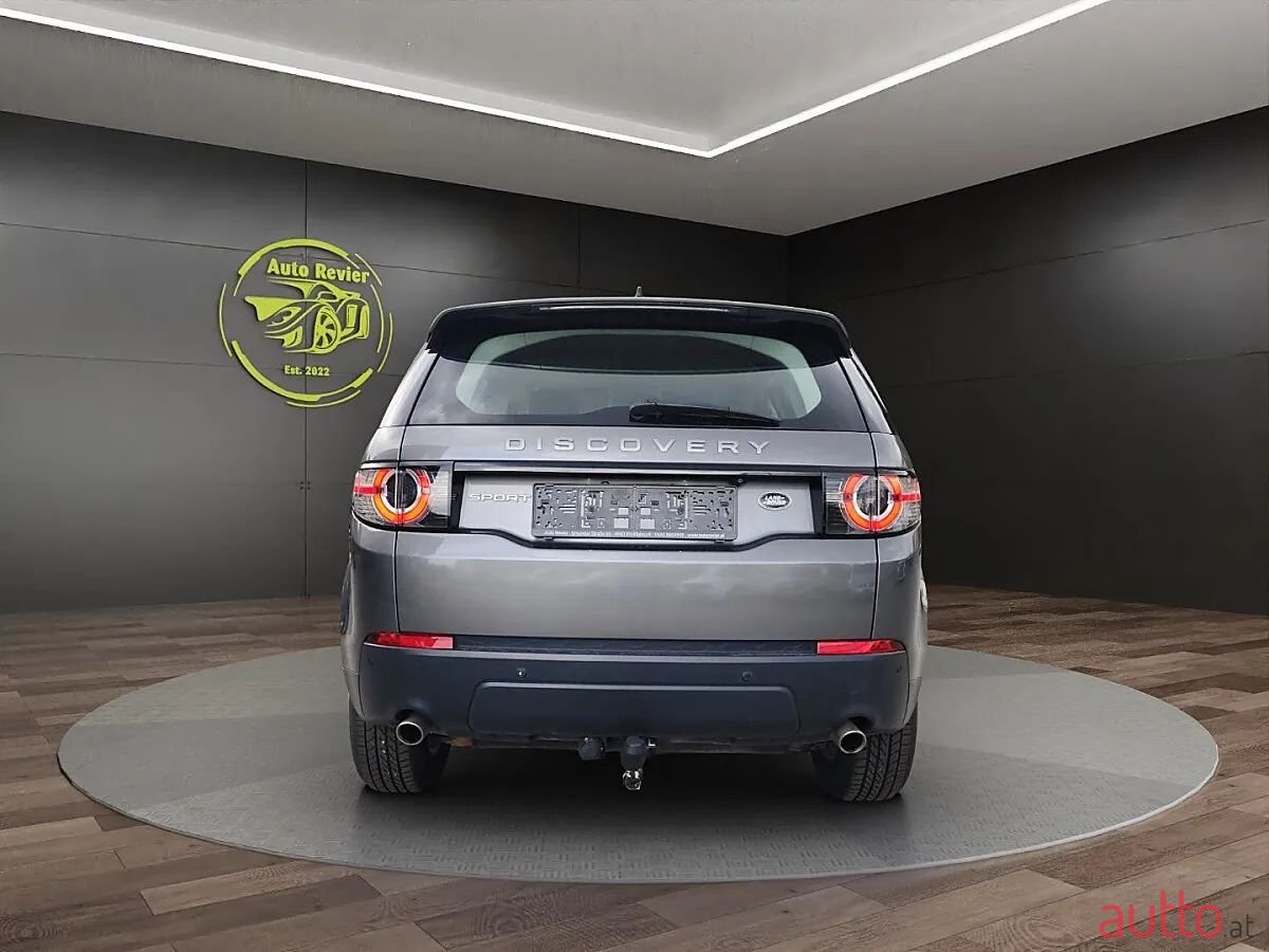 2017' Land Rover Discovery Sport photo #4