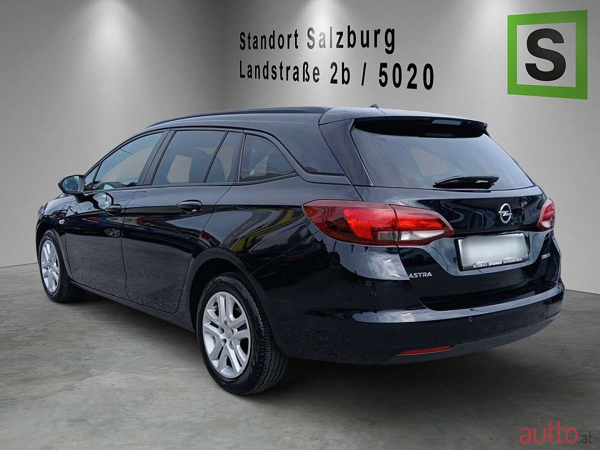 2018' Opel Astra photo #1