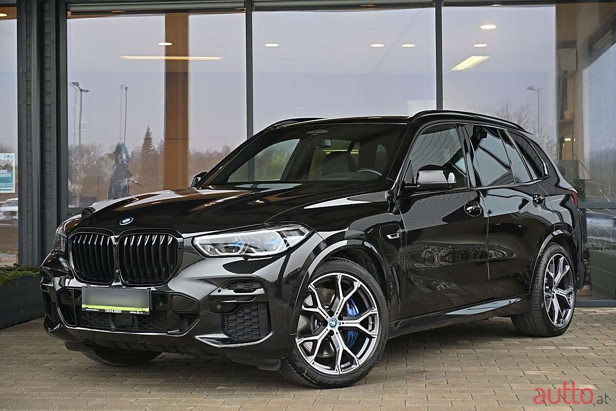2022' BMW X5 photo #1