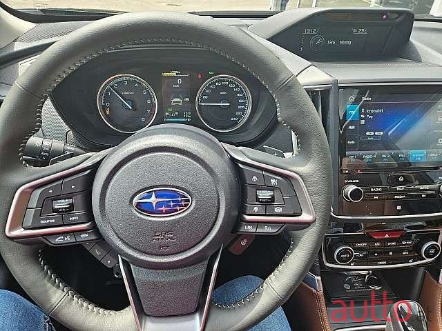 2024' Subaru Forester photo #5