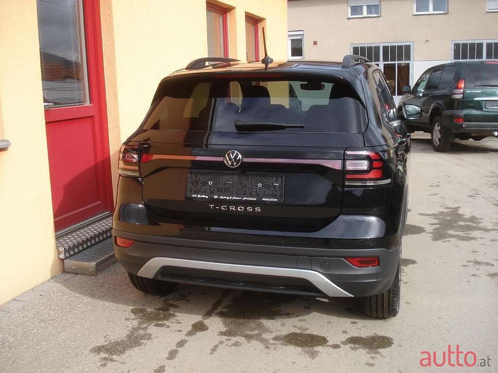 2022' Volkswagen T-Cross photo #3