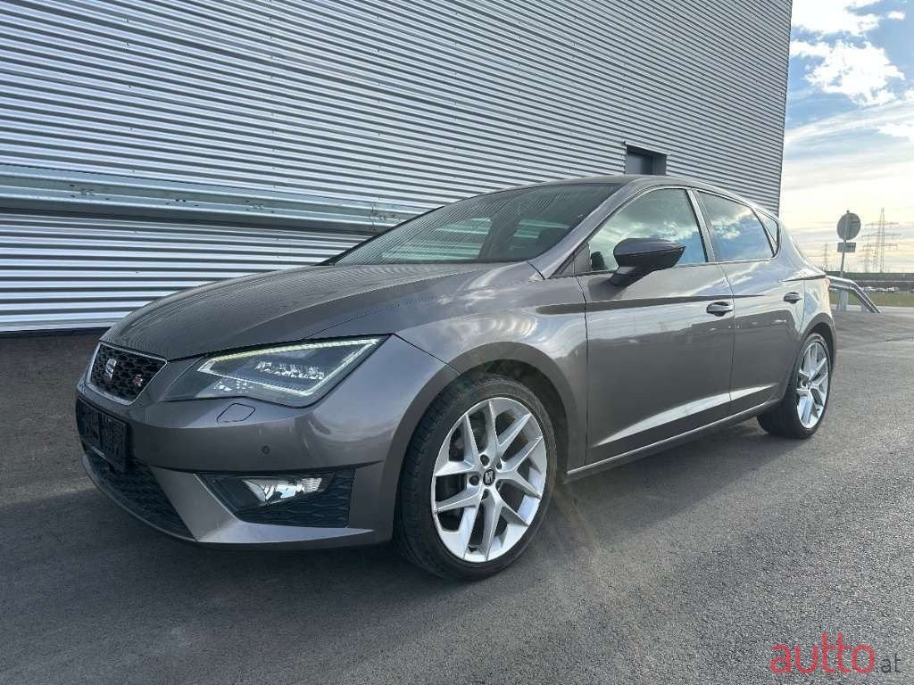 2014' SEAT Leon photo #2
