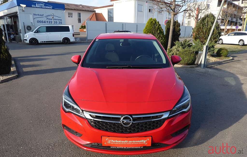 2017' Opel Astra photo #6