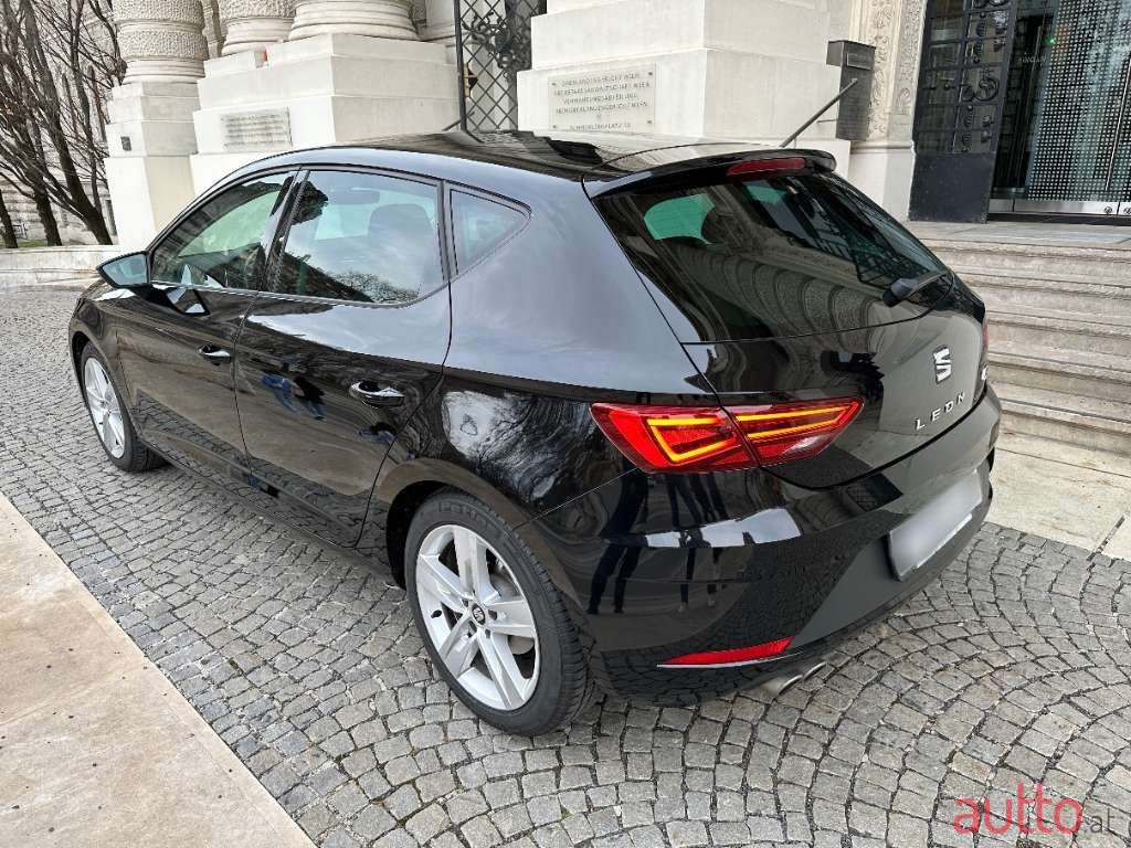 2019' SEAT Leon photo #3