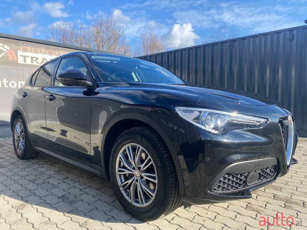2020' Alfa Romeo Stelvio photo #3