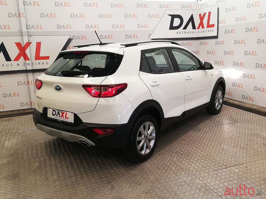 2020' Kia Stonic photo #3