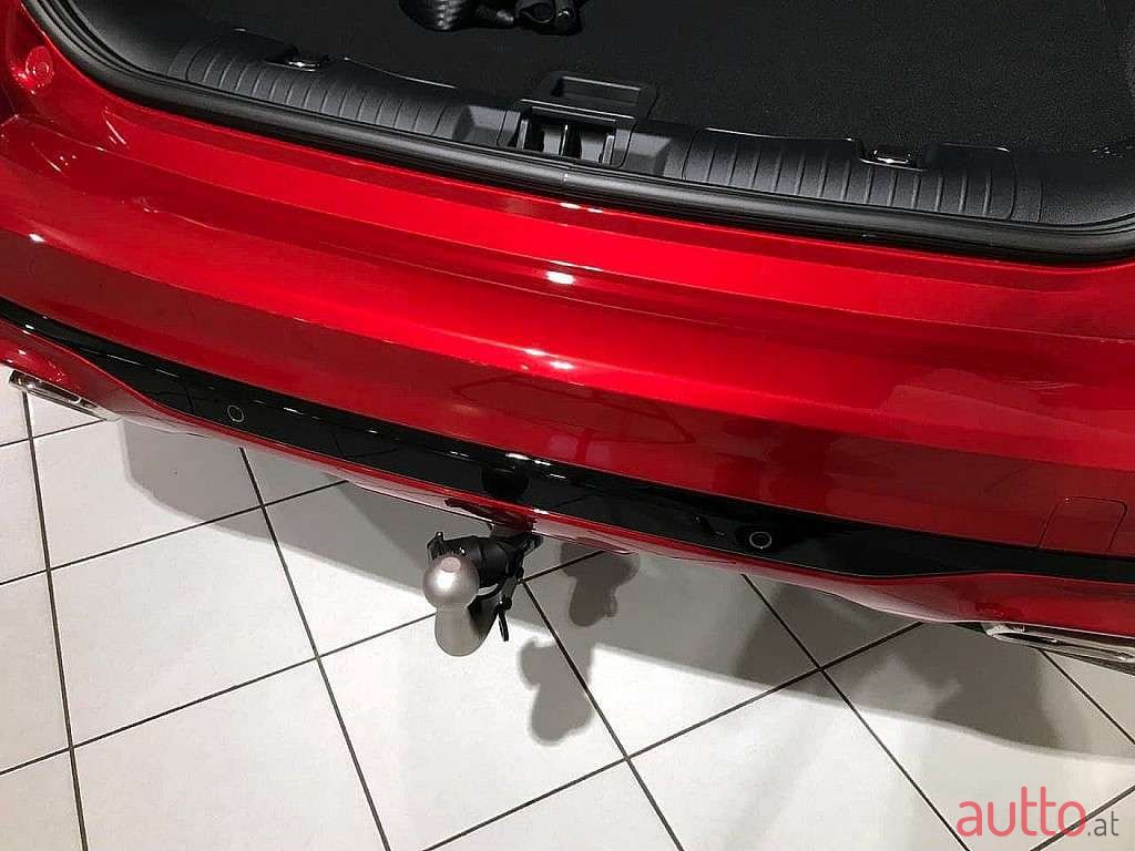 2022' Ford Kuga photo #3