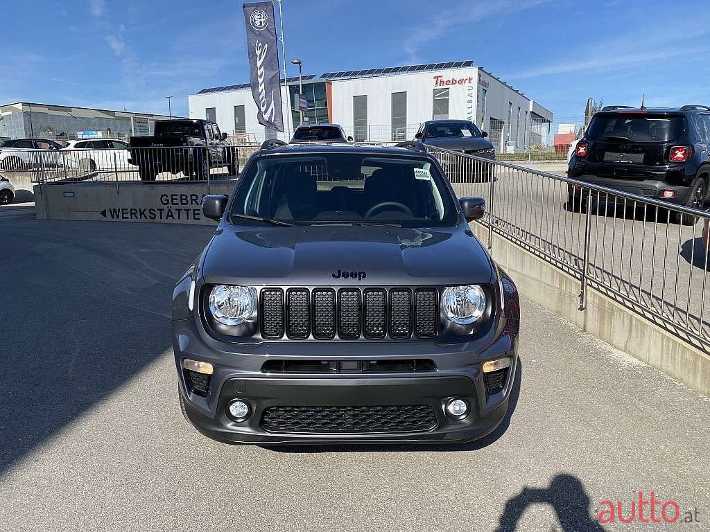 2022' Jeep Renegade photo #2